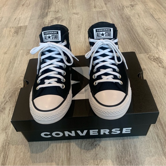 Converse Black and White mid-Tops - Picture 5 of 14